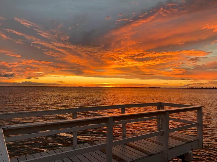 Tropical Serenity-Water View Heated Pool Tiki Bar Tampa Buitenkant foto
