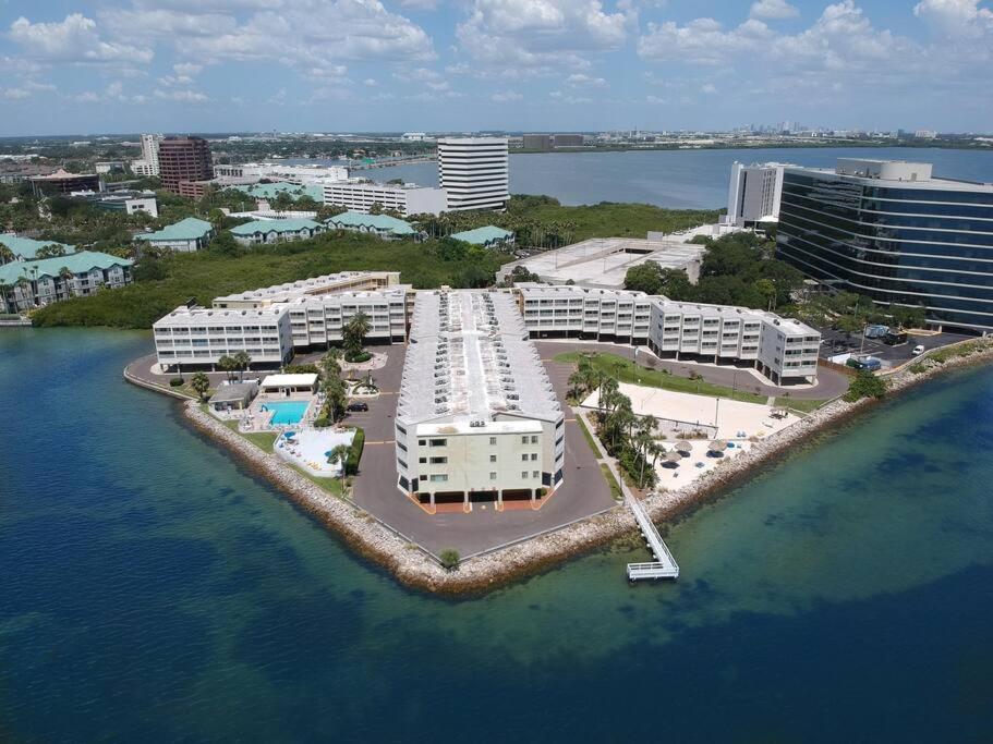 Tropical Serenity-Water View Heated Pool Tiki Bar Tampa Buitenkant foto